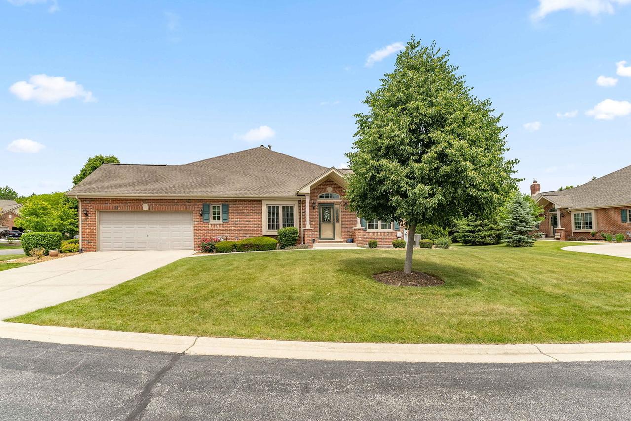 7468 E Plank Trail Ct., Frankfort, IL 60423
