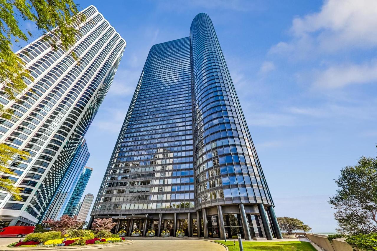 155 N Harbor Dr. #2404, Chicago, IL 60601