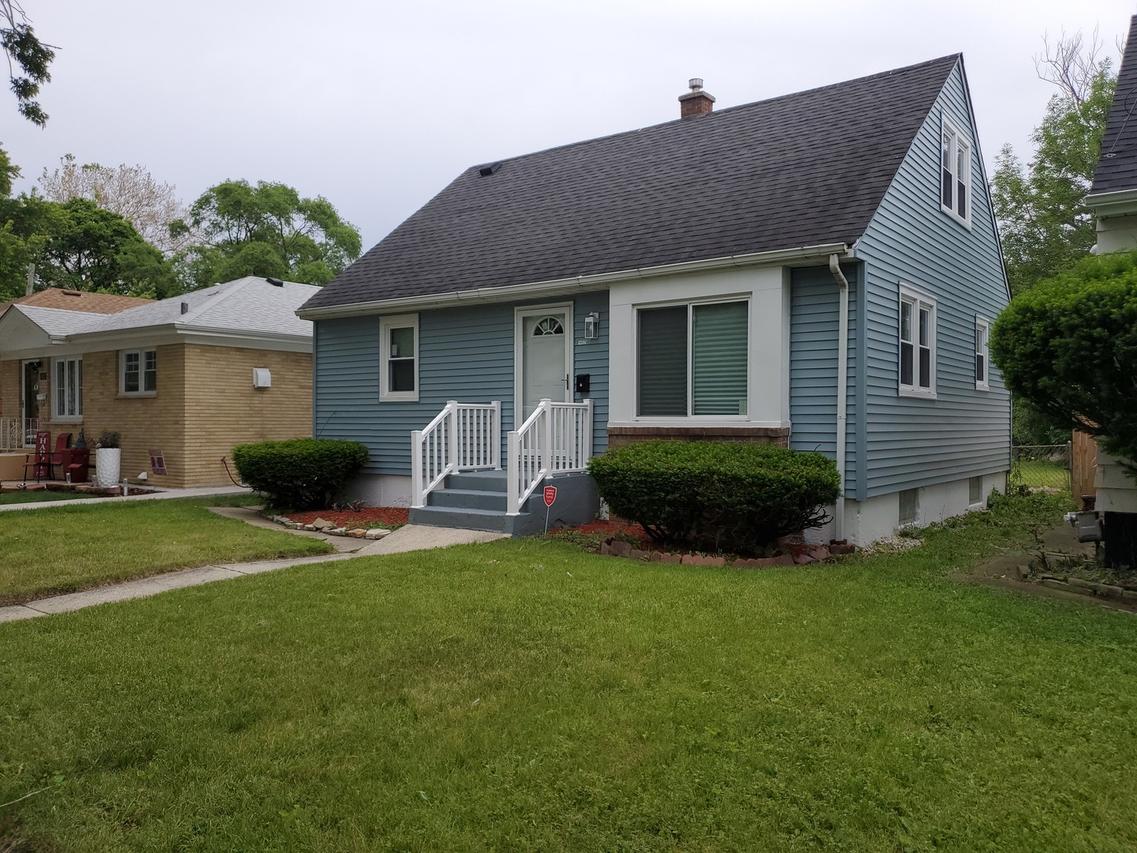 14529 Clinton St., Harvey, IL 60426