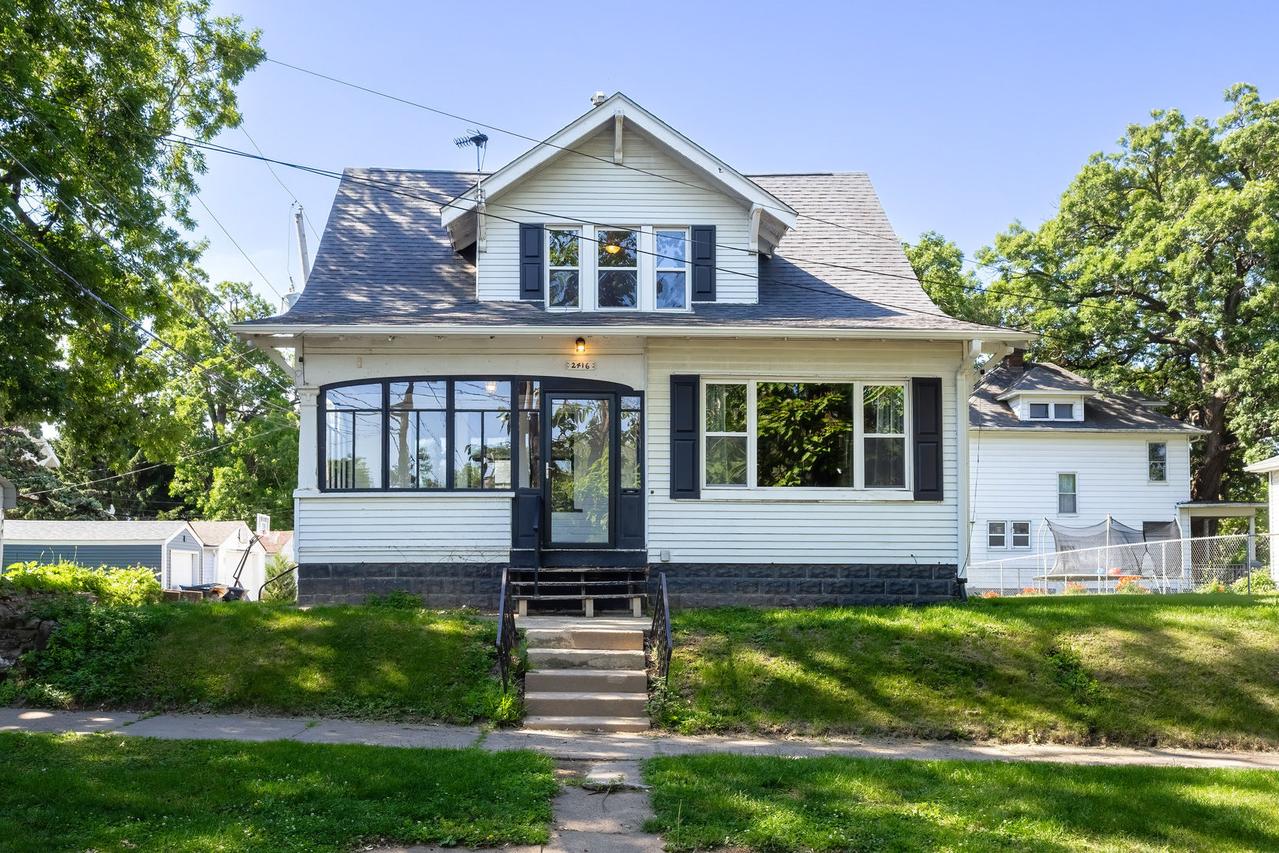 2416 17th Ave., Rock Island, IL 61201