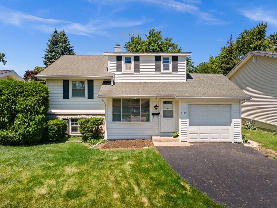 1107 E Elm St., Wheaton, IL 60189