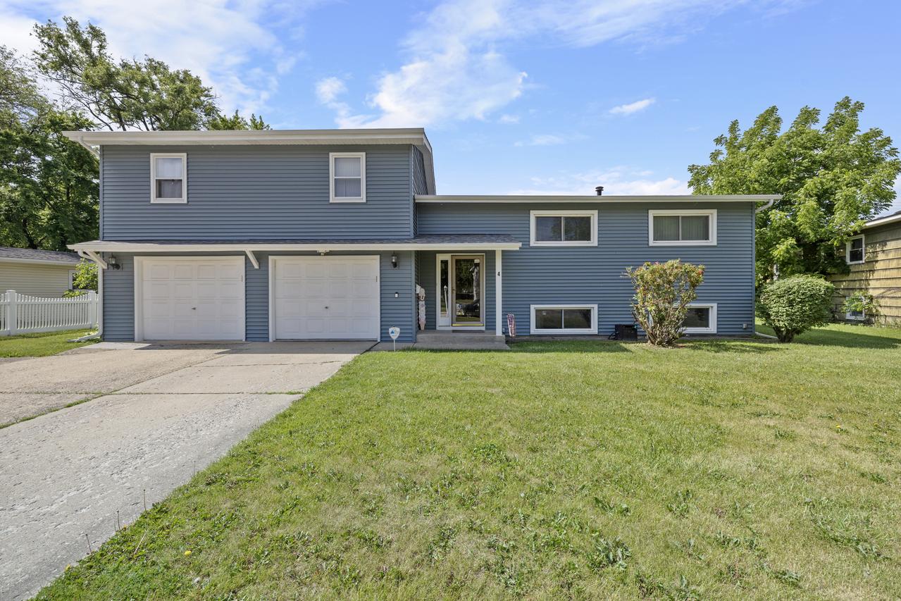 4 Saugatuck Rd., Montgomery, IL 60538