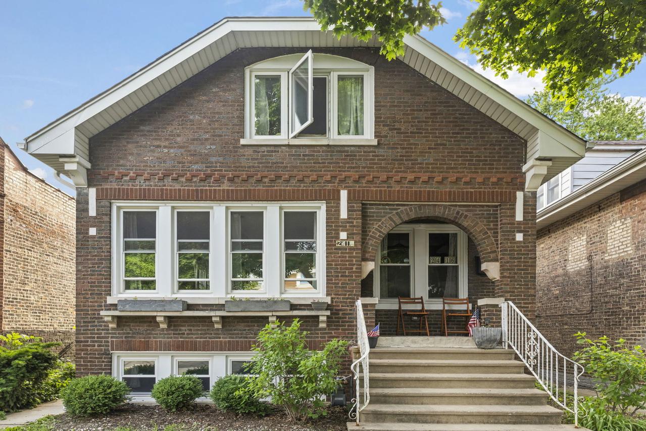 2416 Elmwood Ave., Berwyn, IL 60402