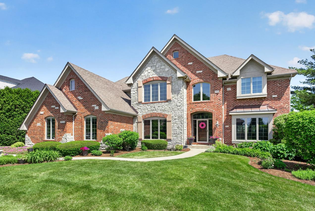 39W696 Henry David Thoreau Pl., St. Charles, IL 60175