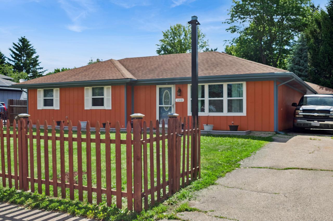 1310 Addleman St., Joliet, IL 60431
