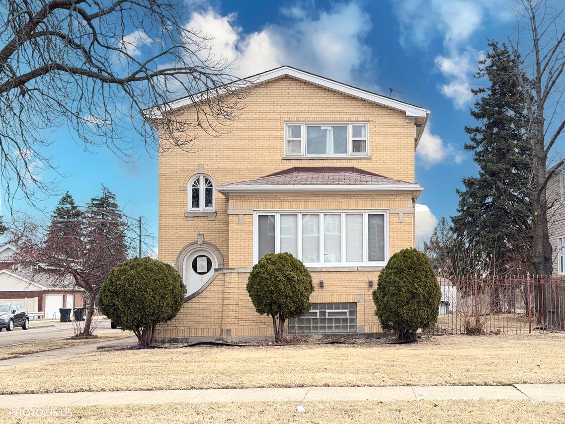 2457 N Nordica Ave., Chicago, IL 60707