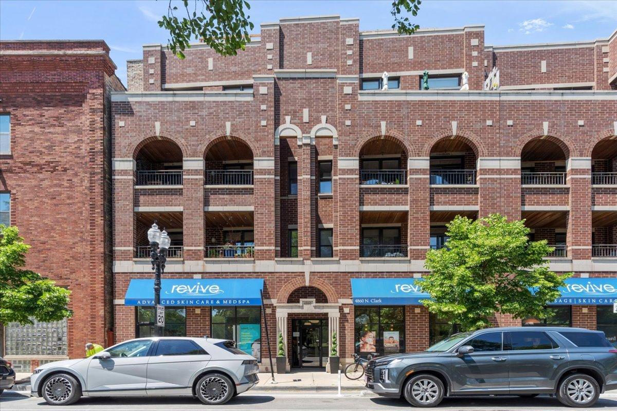 4860 N Clark St. #3S, Chicago, IL 60640
