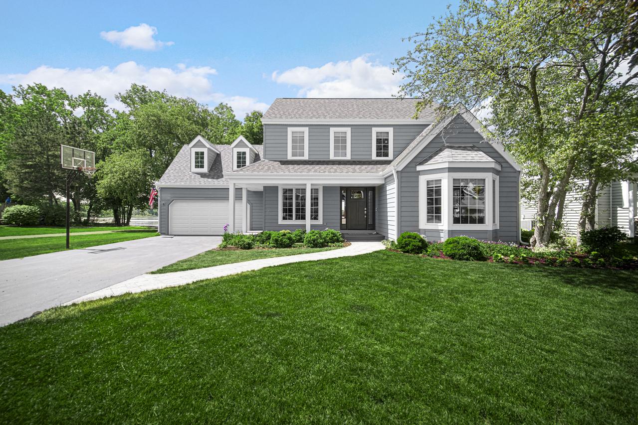 224 Mainsail Dr., Third Lake, IL 60030