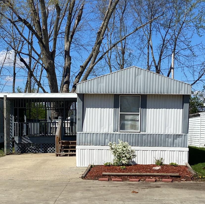 31 Coachman Dr., Urbana, IL 61802