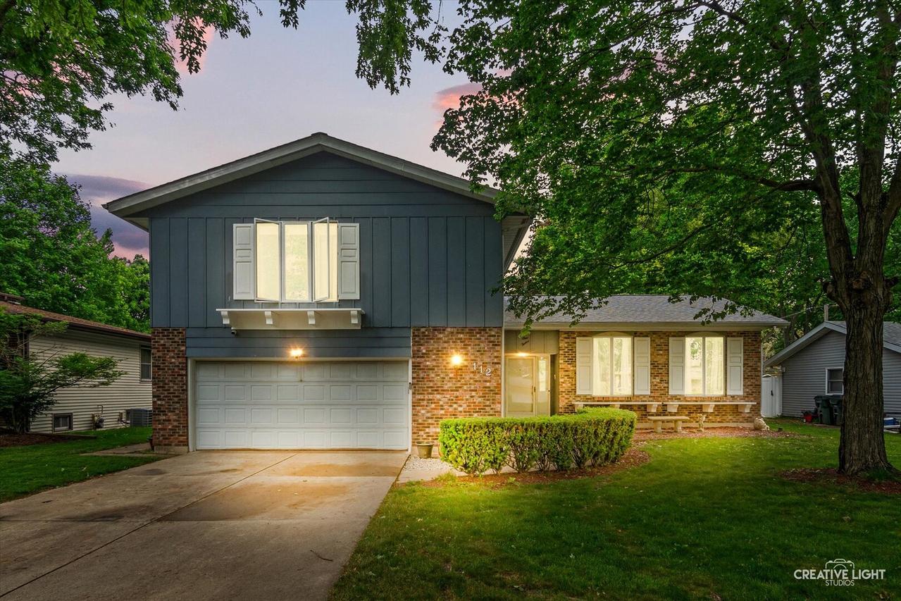 112 Hickory St., Oswego, IL 60543