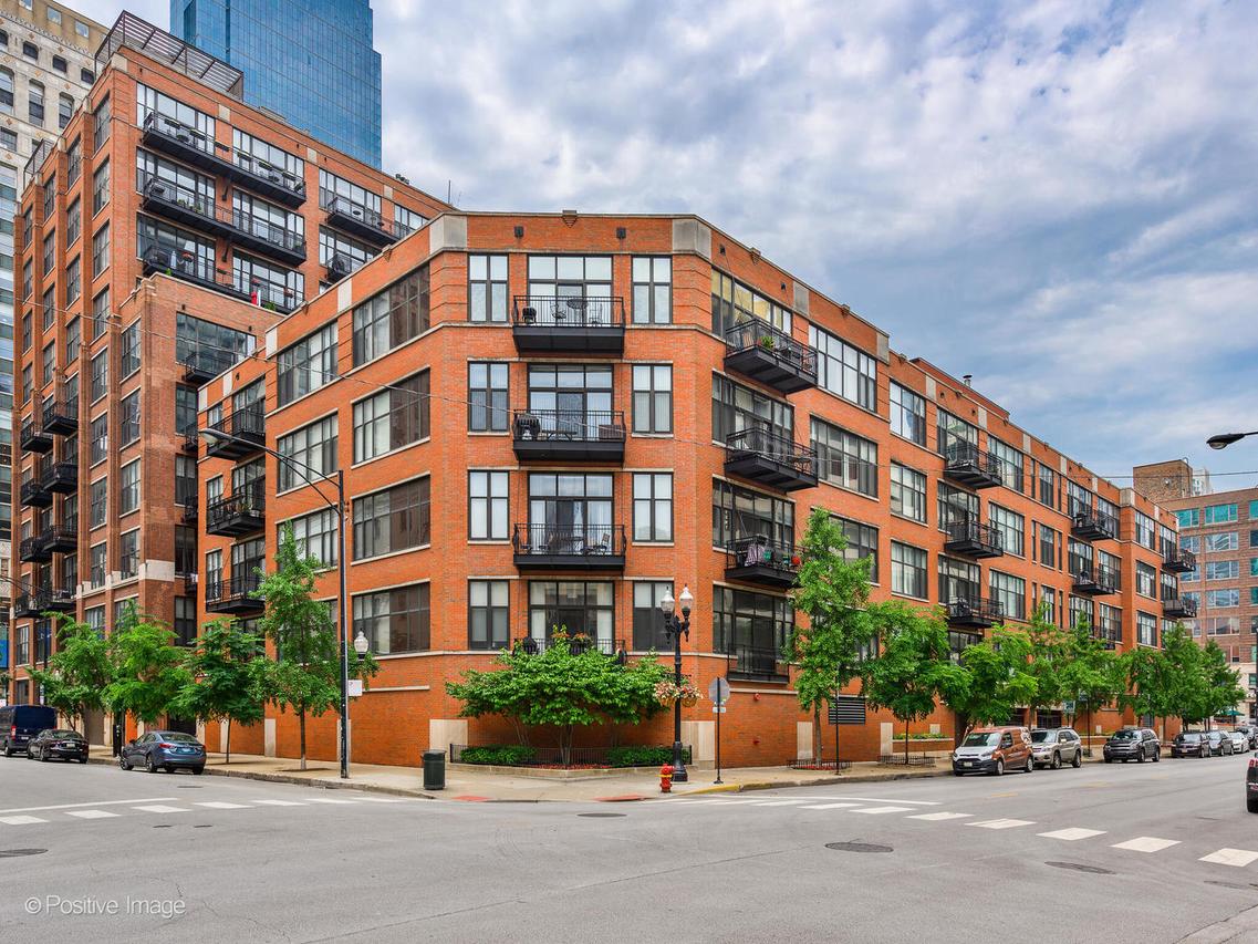 333 W Hubbard St. #1006, Chicago, IL 60654