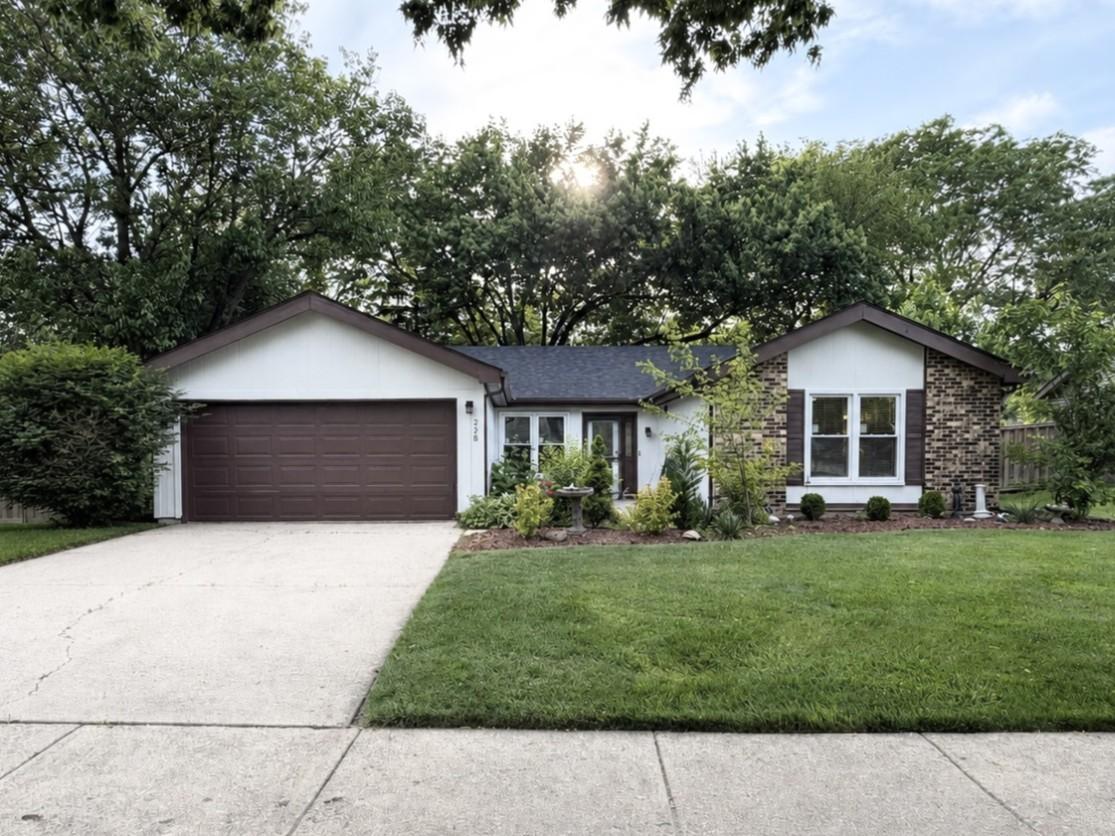 228 Harvard Ln., Bloomingdale, IL 60108