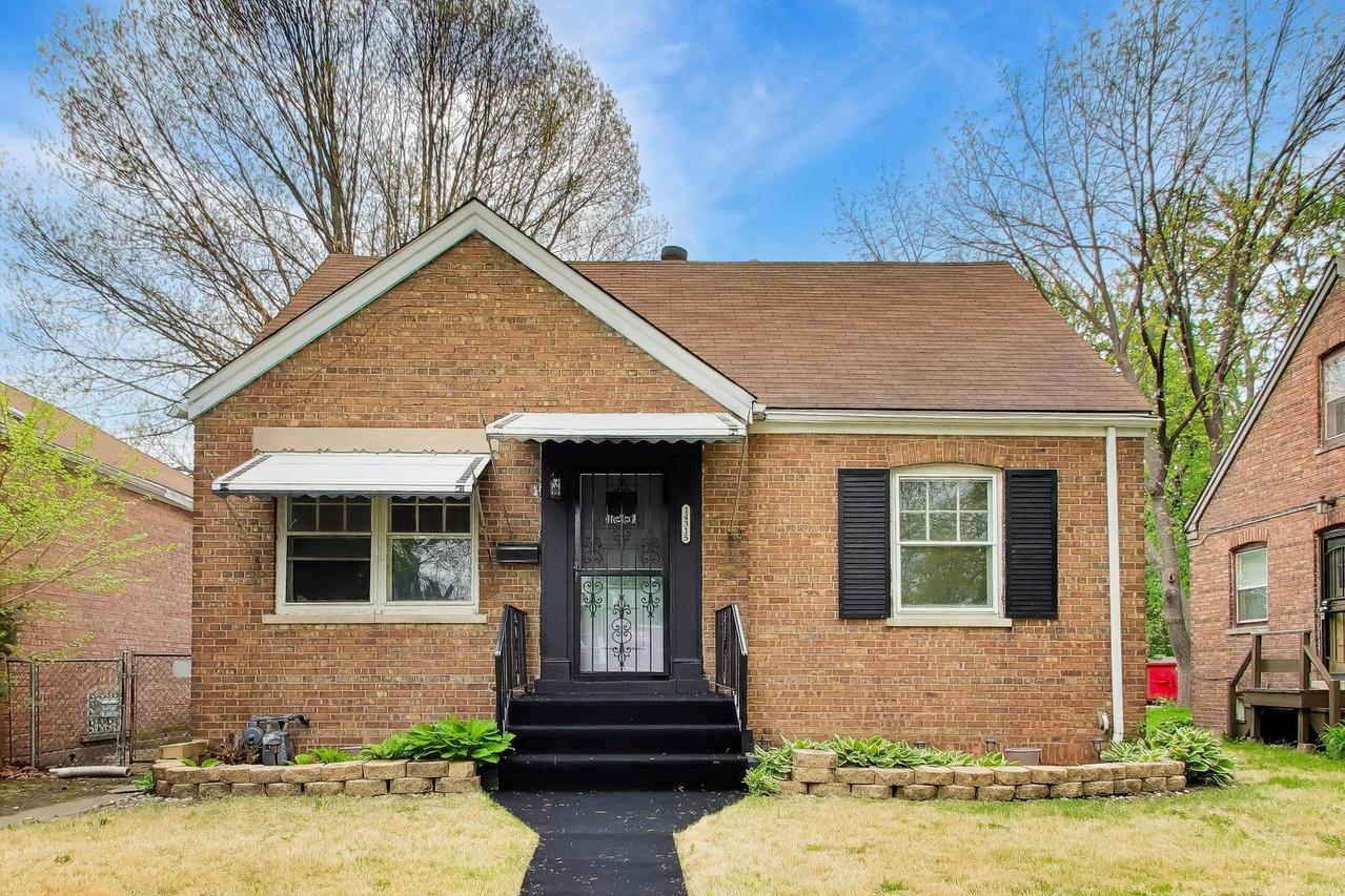 14315 S Wabash Ave., Riverdale, IL 60827