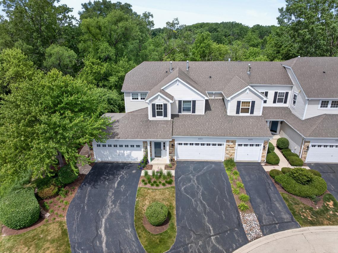 4323 Blue Iris Ct., Island Lake, IL 60042