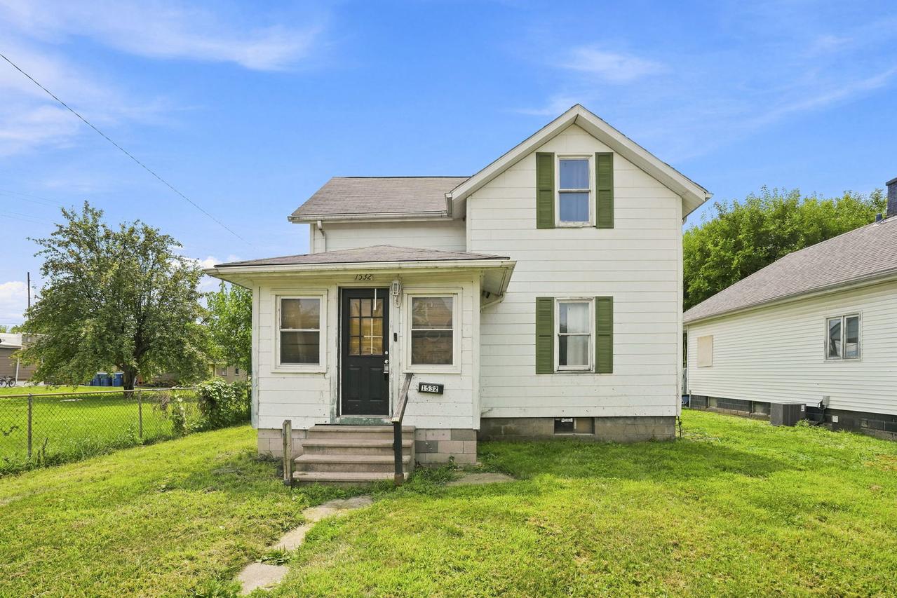 1532 11th Ave., East Moline, IL 61244