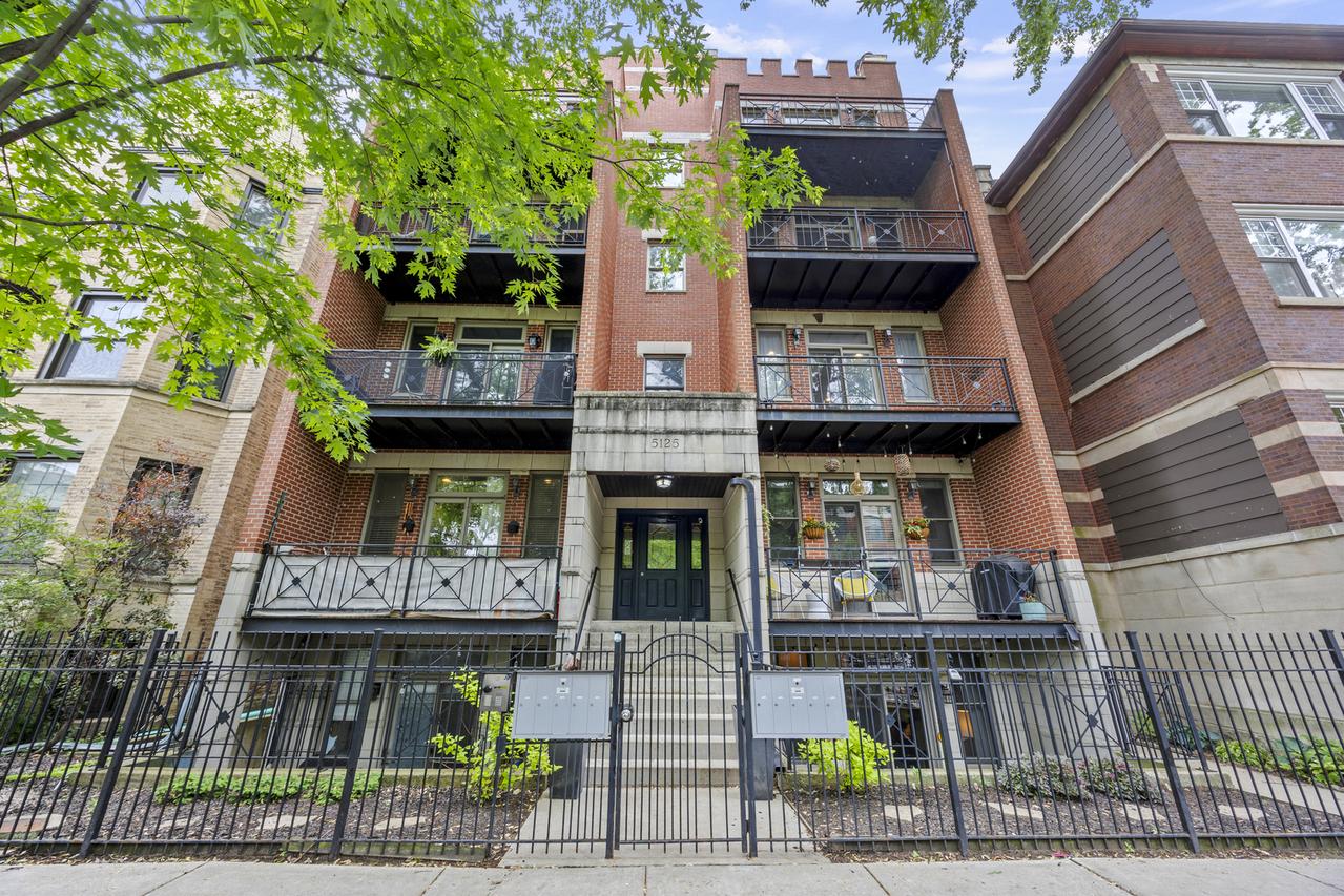 5125 N Kenmore Ave. #PH-North-5N, Chicago, IL 60640