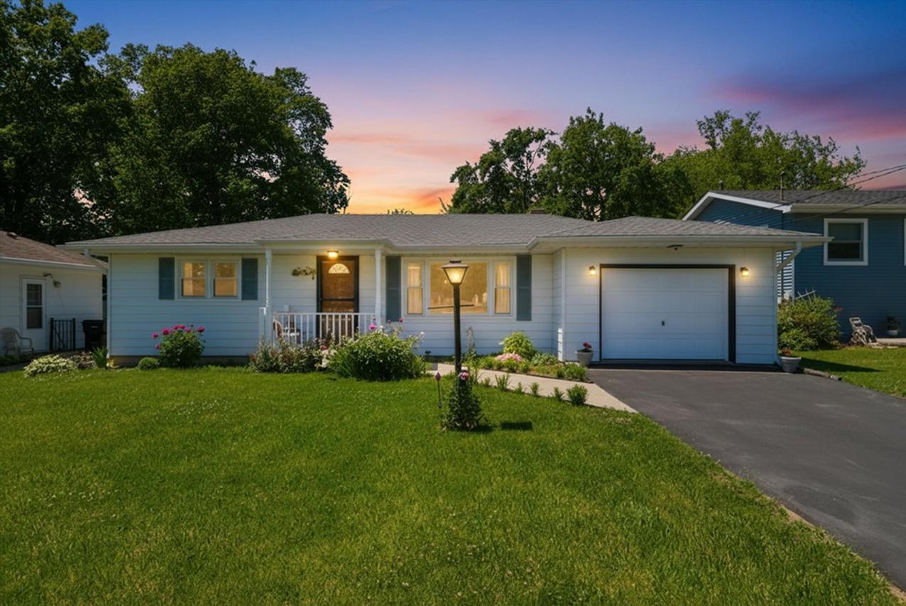 34456 W Lake Shore Dr., Round Lake, IL 60073