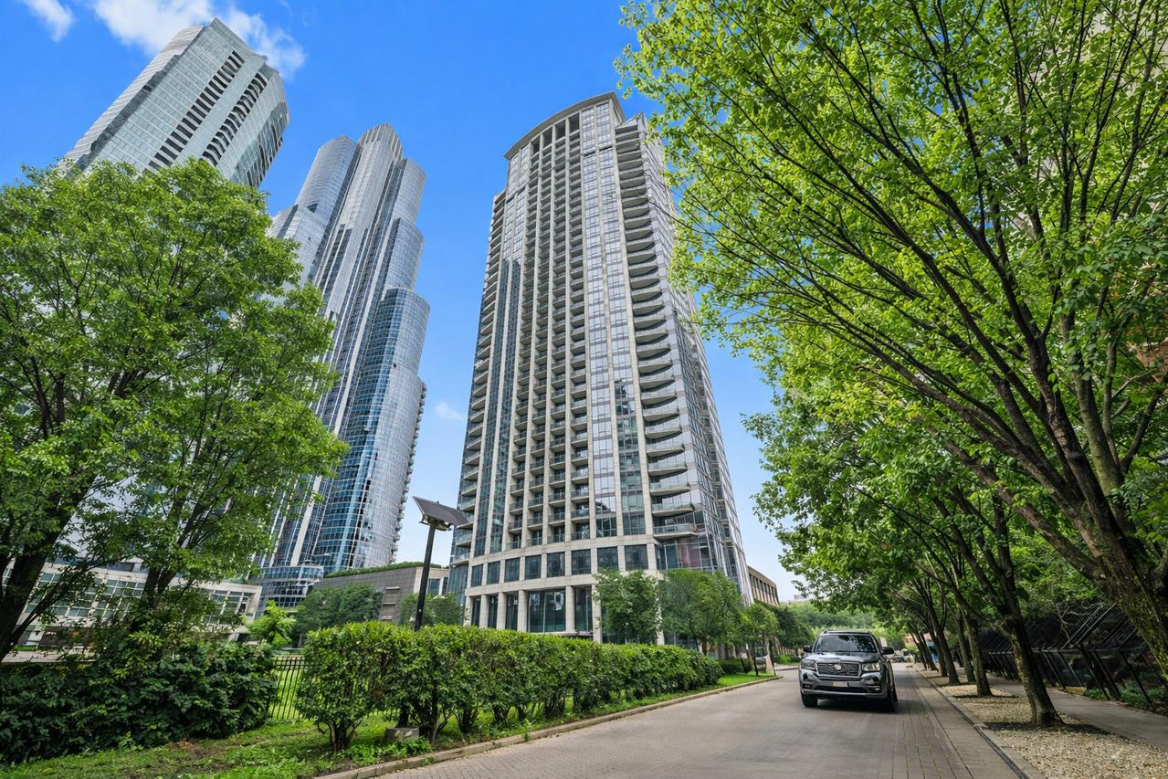 1235 S Prairie Ave. #3504, Chicago, IL 60605