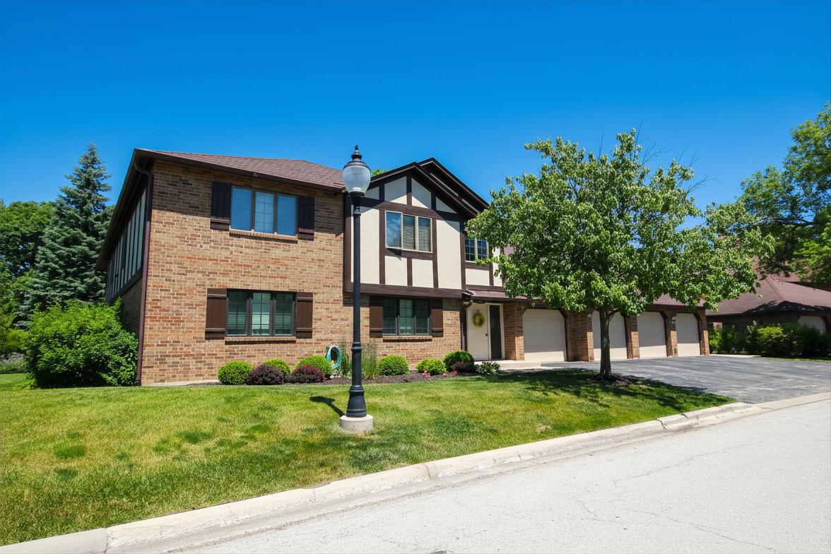 7762 W Arquilla Dr. #2B, Palos Heights, IL 60463