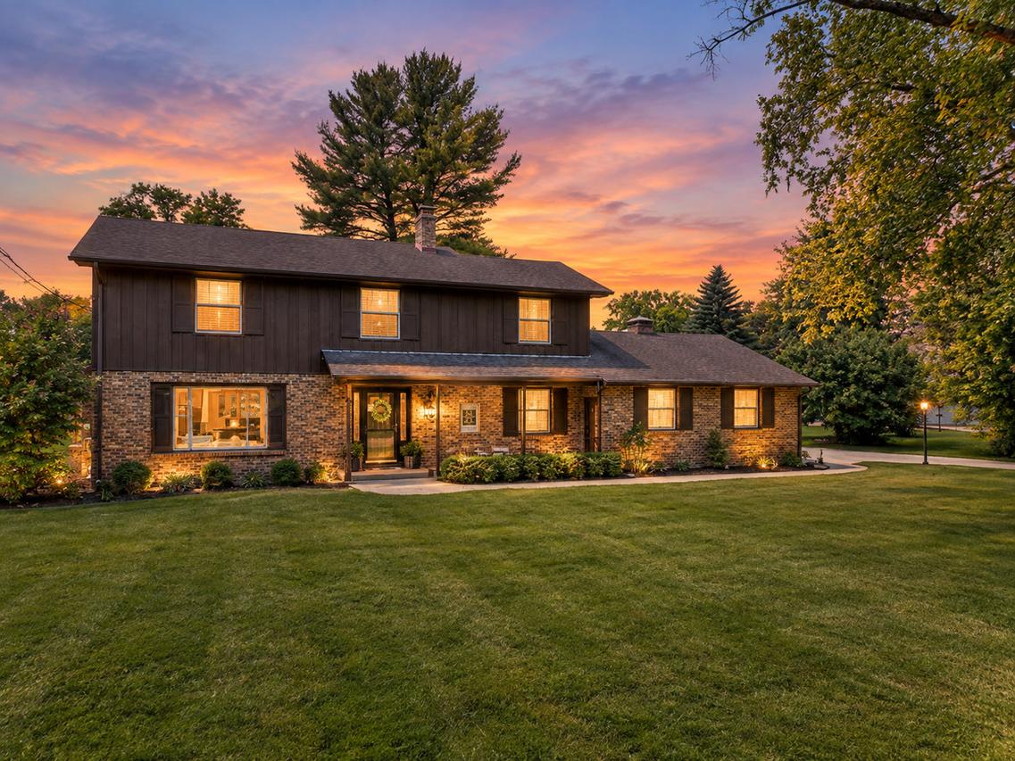 15 Oaklane Dr., Ottawa, IL 61350