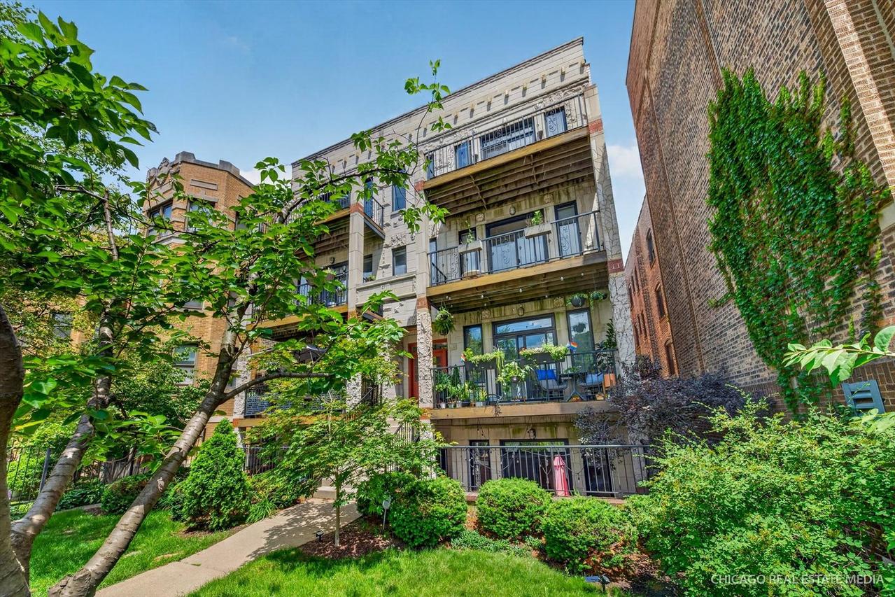 4711 N Malden St. #2S, Chicago, IL 60640