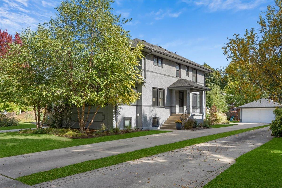 931 Lathrop Ave., River Forest, IL 60305