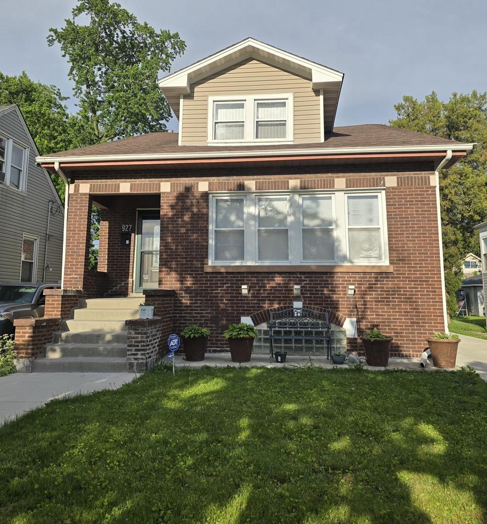 927 24th Ave., Bellwood, IL 60104