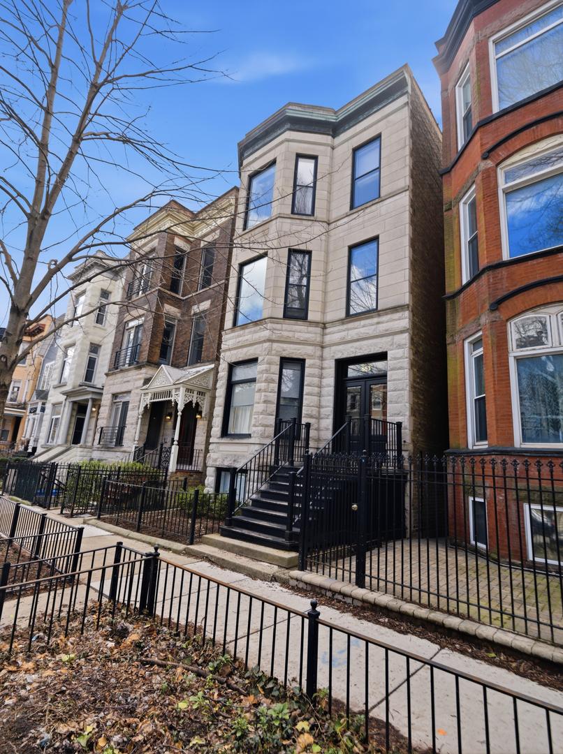 [Address Hidden by Seller], Chicago, IL 60638