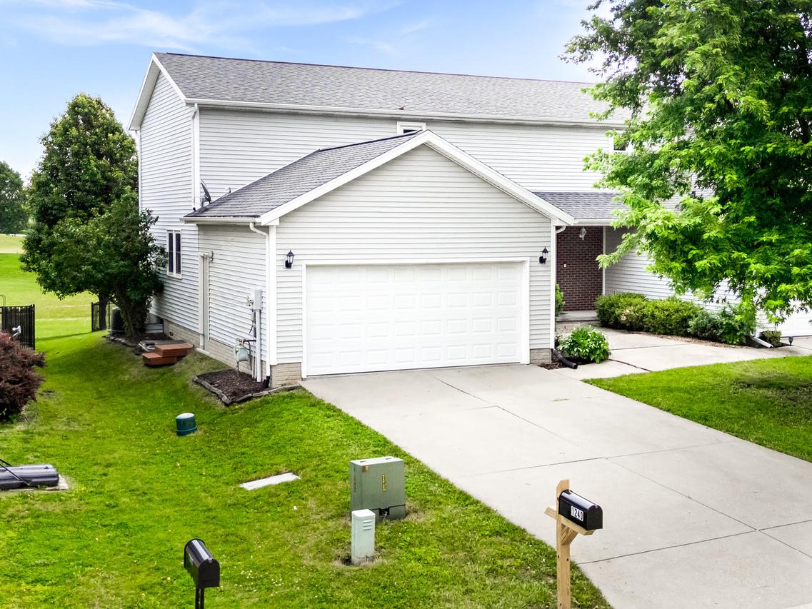 1240 Beacon Hill Ct., Normal, IL 61761