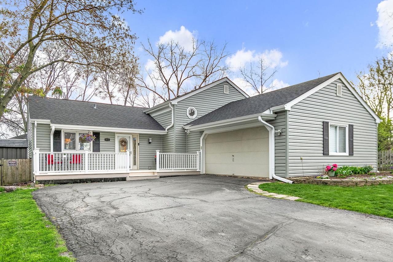 4931 Carriage Dr., Gurnee, IL 60031