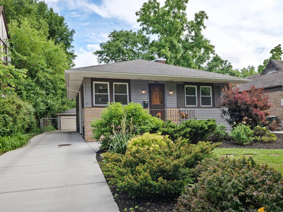 389 Addison Rd., Riverside, IL 60546
