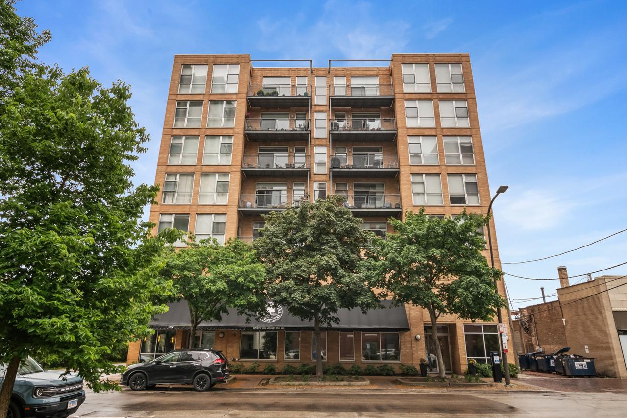 1572 Maple Ave. #404, Evanston, IL 60201