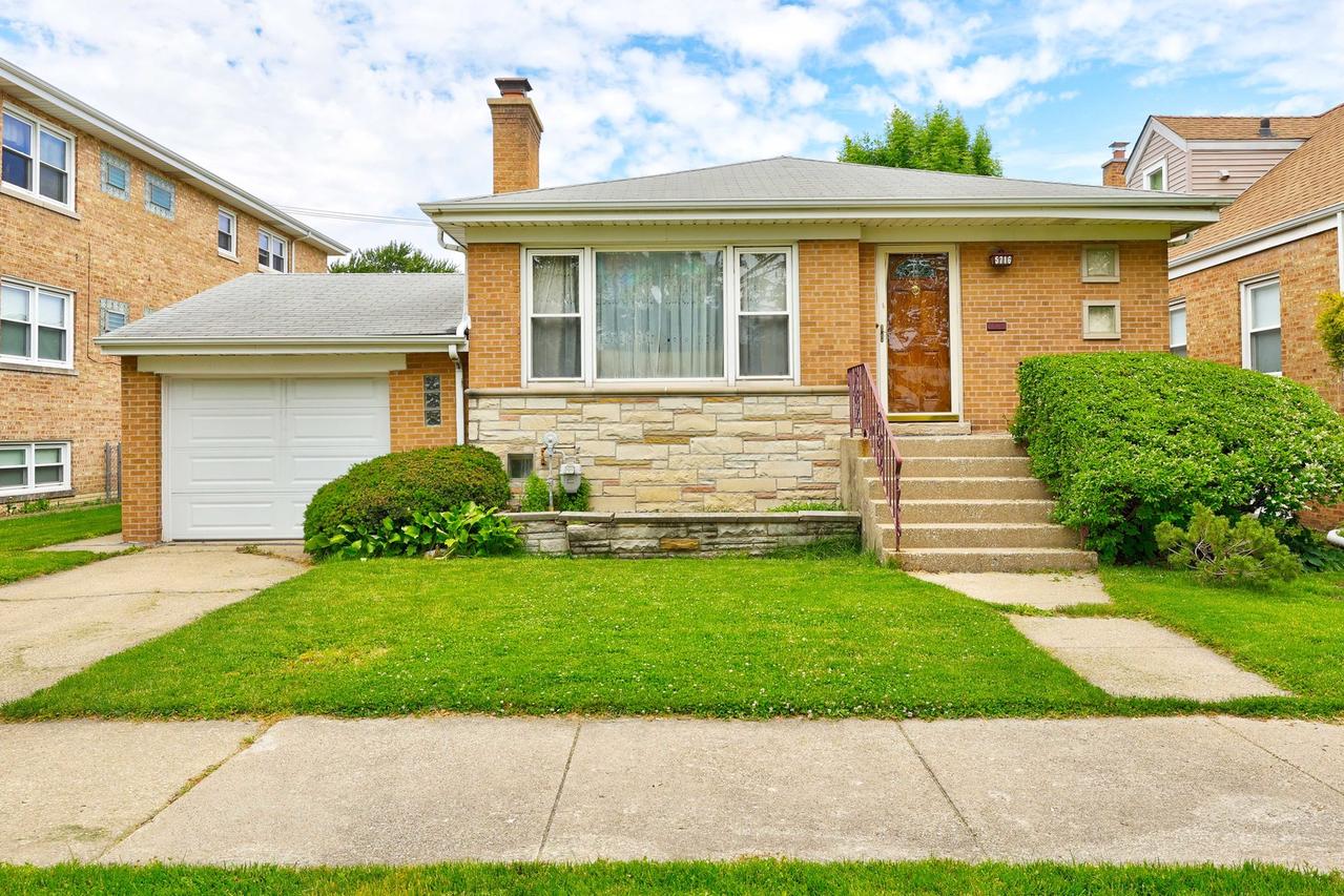 5716 W Gunnison St., Chicago, IL 60630