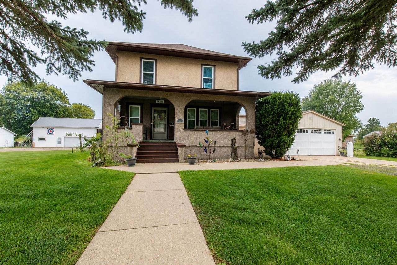 423 High St., Buda, IL 61314