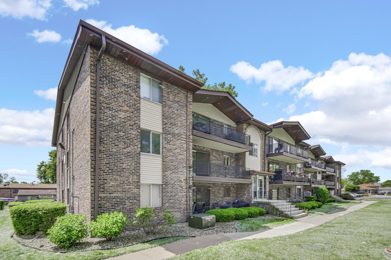 13540 Lawler Ave. #77, Crestwood, IL 60418