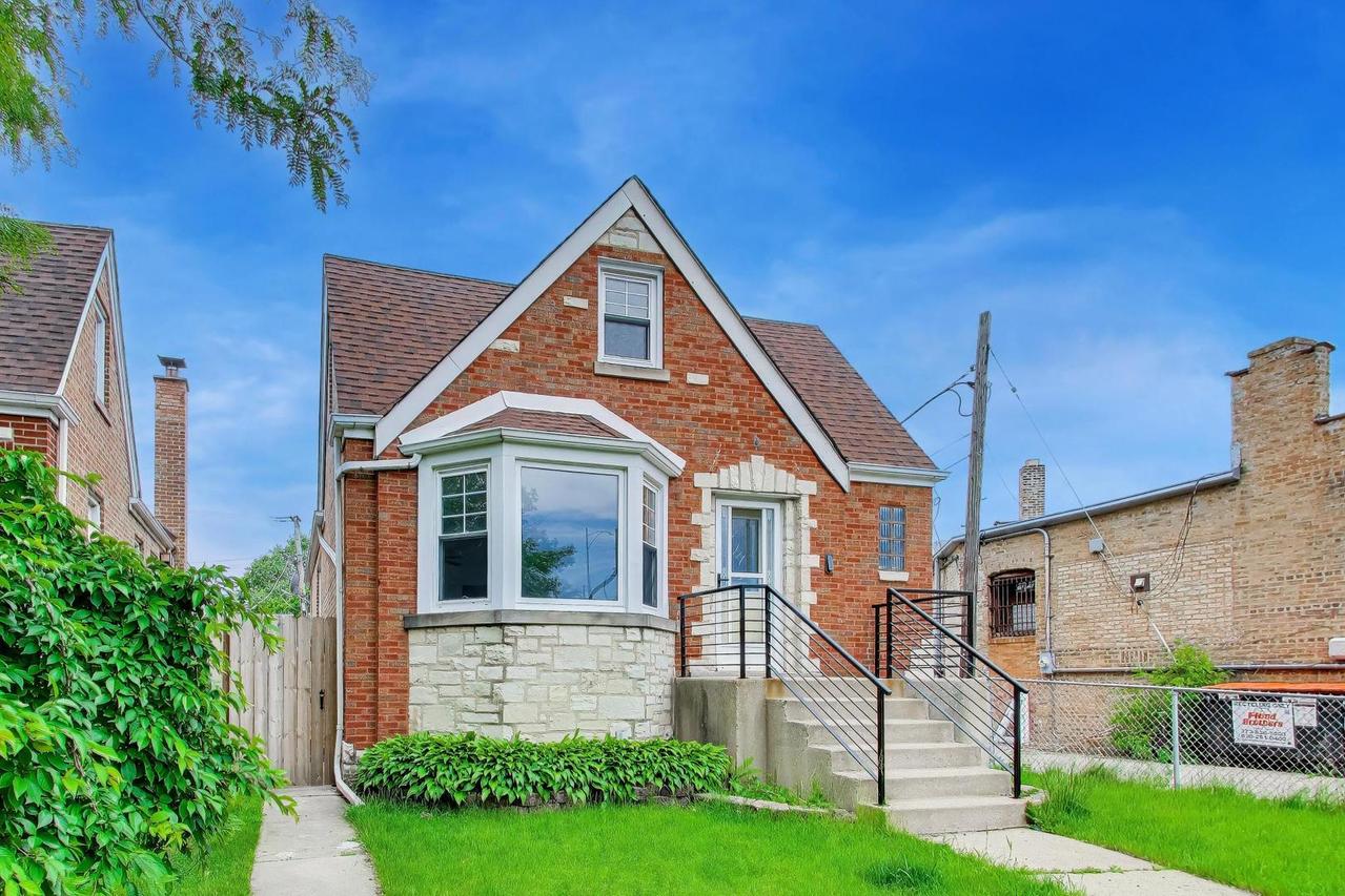 5718 N Parkside Ave., Chicago, IL 60646