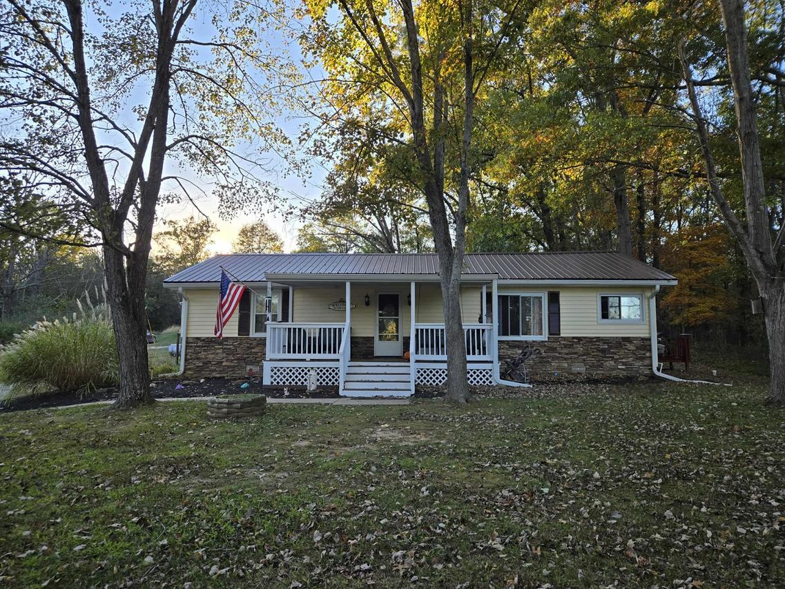 16737 N County Farm Ln., Mt Vernon, IL 62864