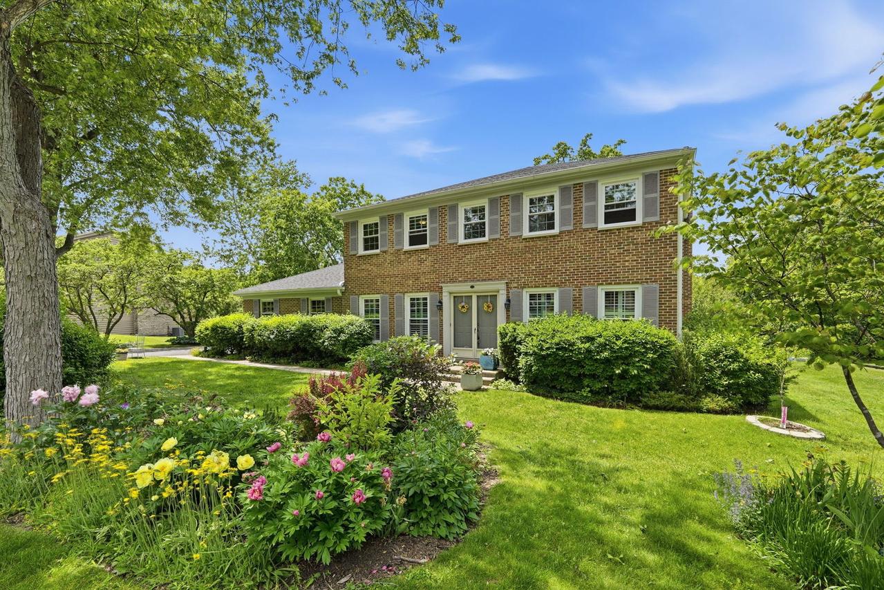 5 Middlebury Ln., Lincolnshire, IL 60069