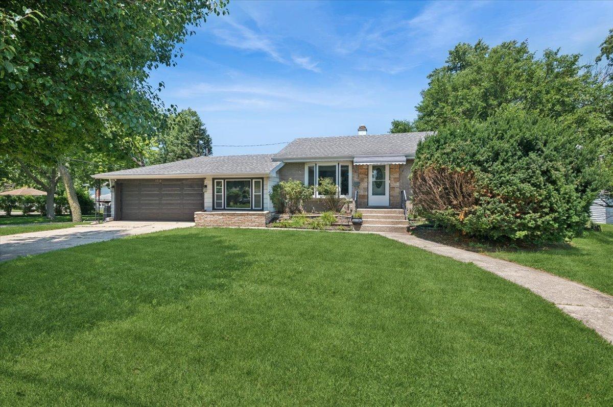 5710 W Hawthorne Ave., Berkeley, IL 60163