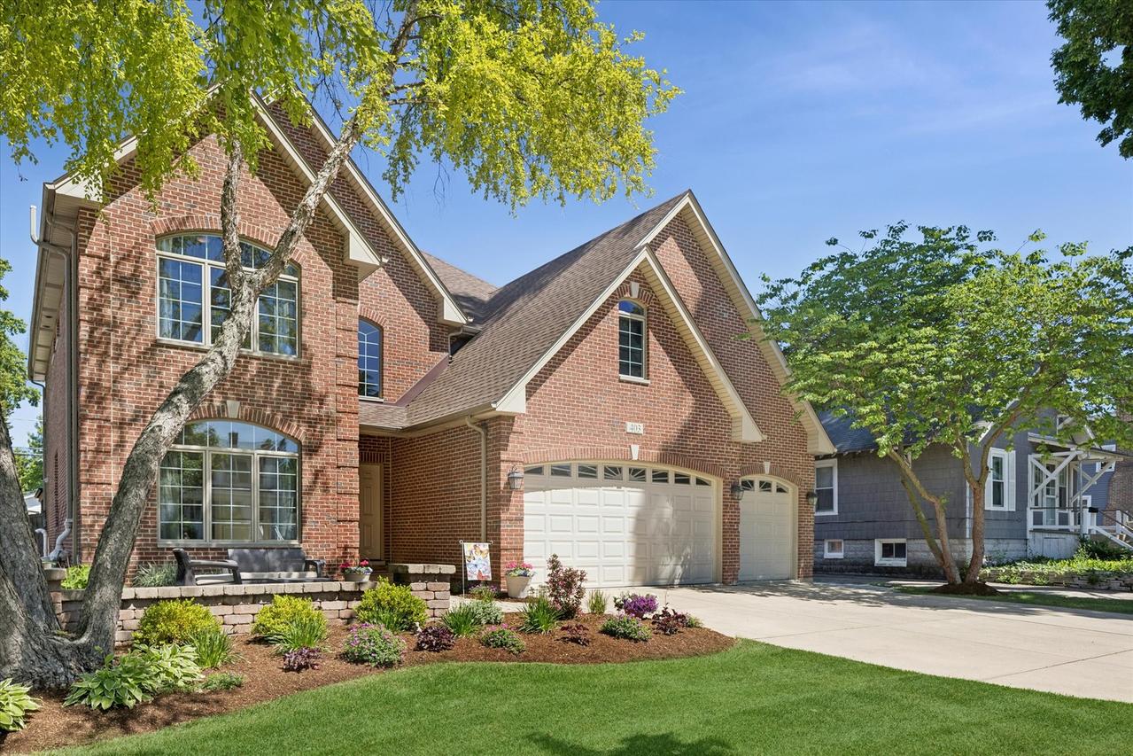 403 S Fairview Ave., Elmhurst, IL 60126