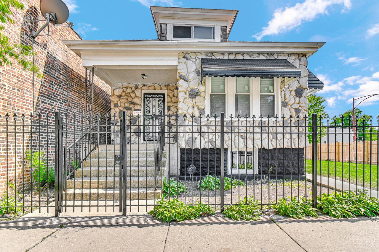 1205 E 93rd St., Chicago, IL 60619