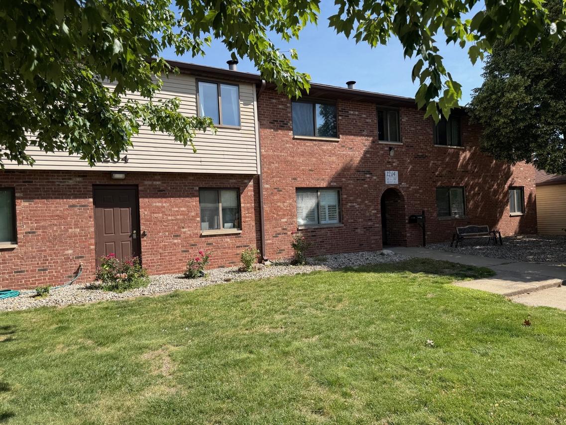 1204 Dean Dr. #8, Urbana, IL 61802