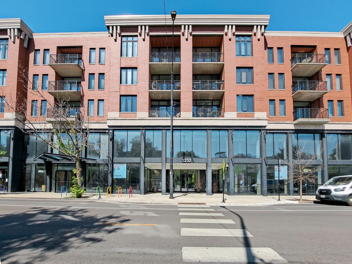 3232 N Halsted St. #D609, Chicago, IL 60657