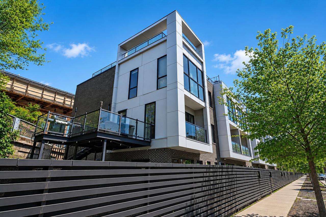 1755 N Winnebago Ave., Chicago, IL 60647