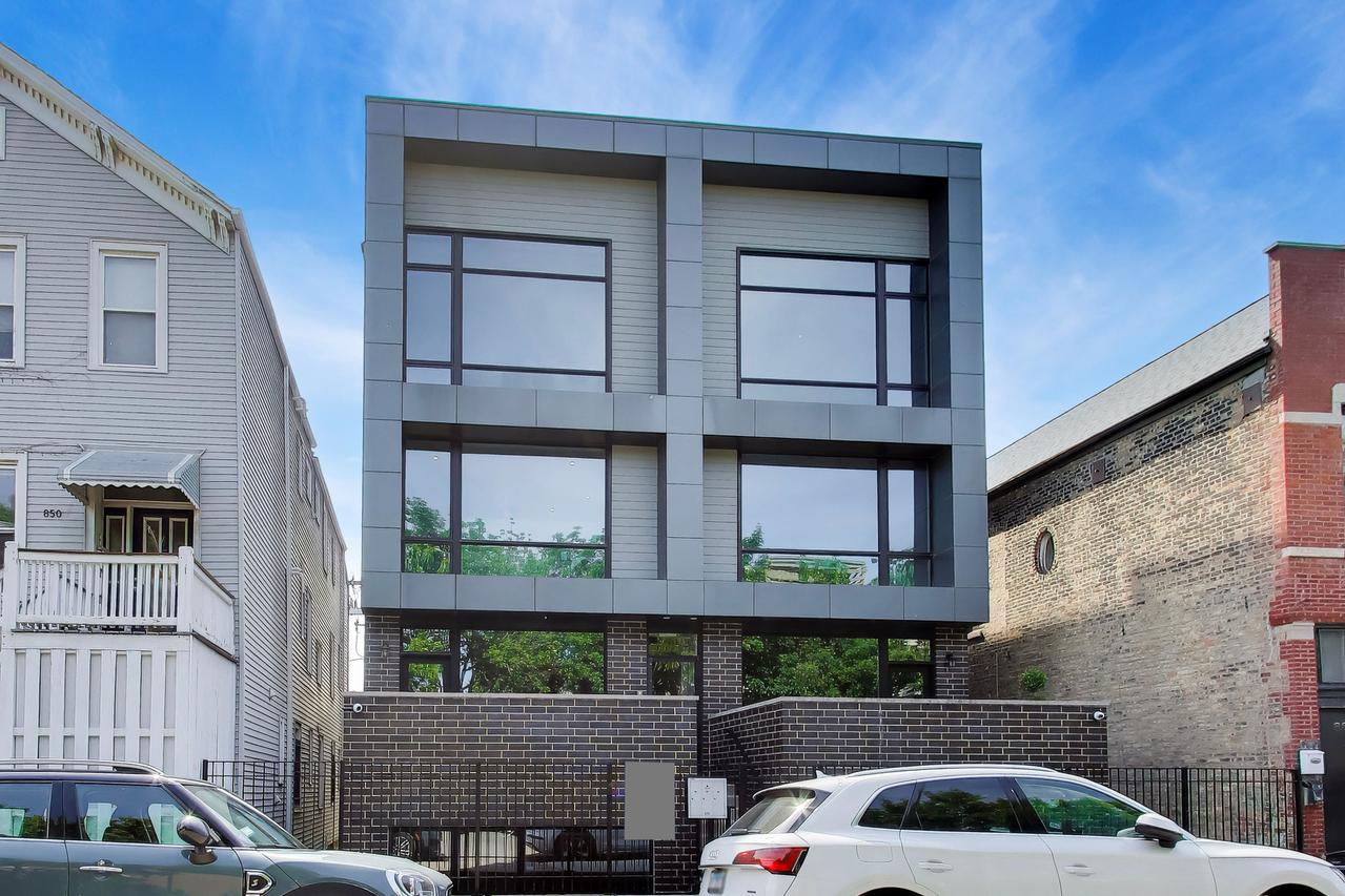 854 N May St. #1S, Chicago, IL 60642