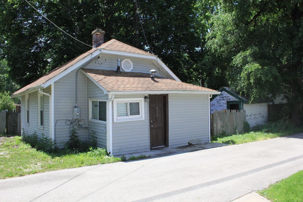 812 E Benton St., Morris, IL 60450