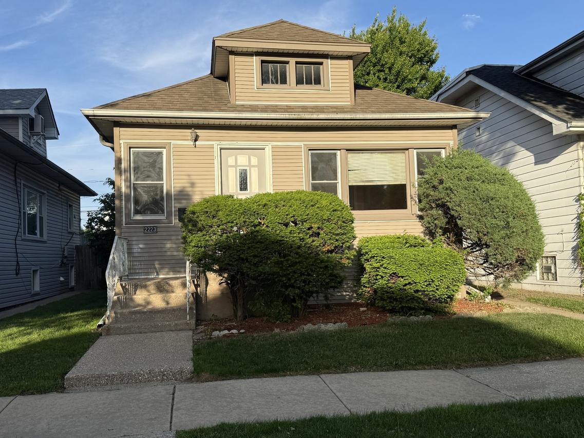 2223 N 74th Ave., Elmwood Park, IL 60707