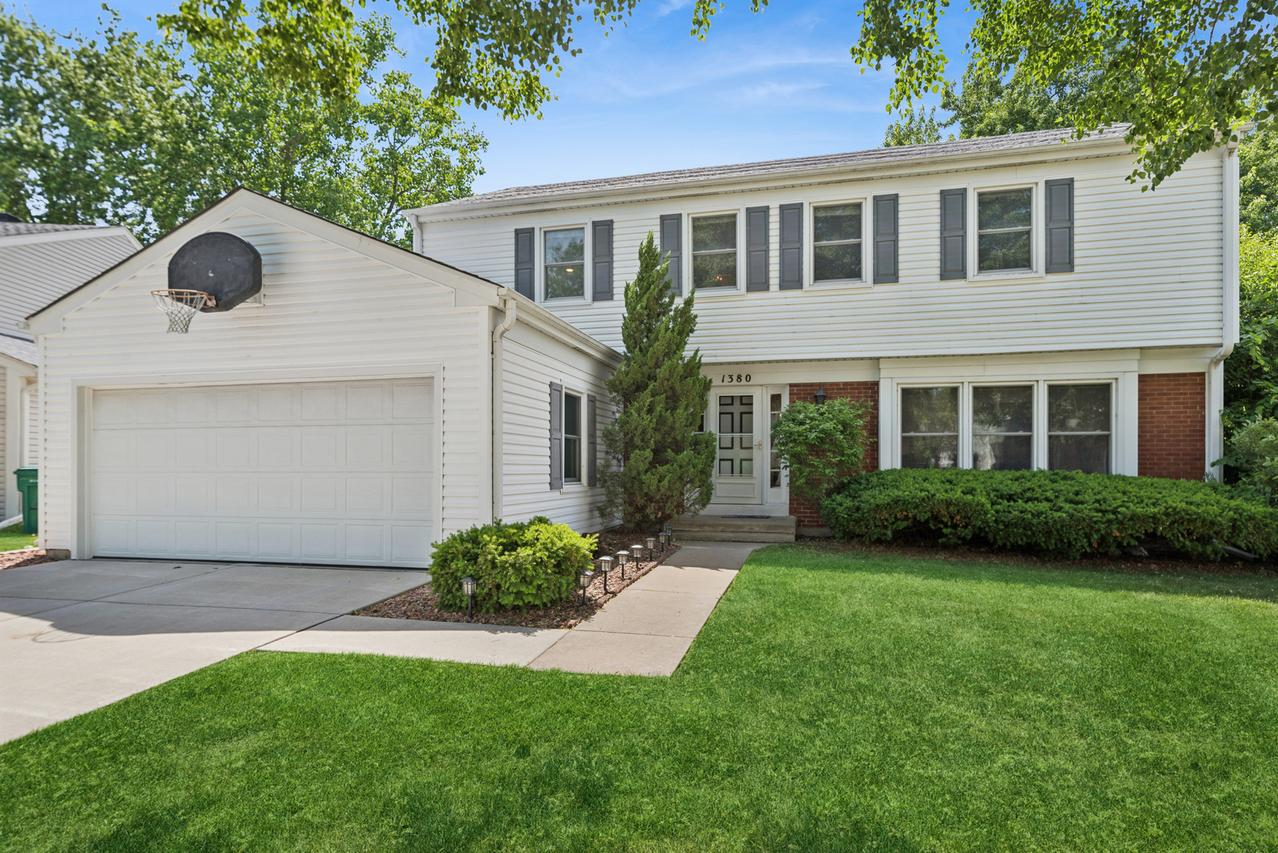 1380 Logsdon Ln., Buffalo Grove, IL 60089