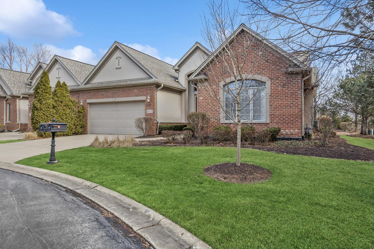 8711 Berkley Ct., Orland Park, IL 60462