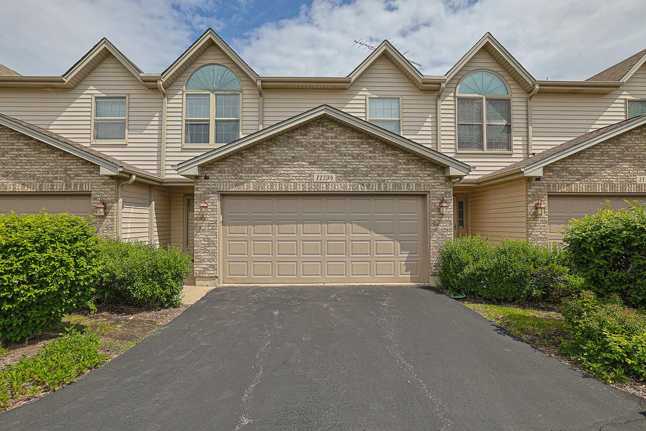 11194 Algonquin Rd., Huntley, IL 60142